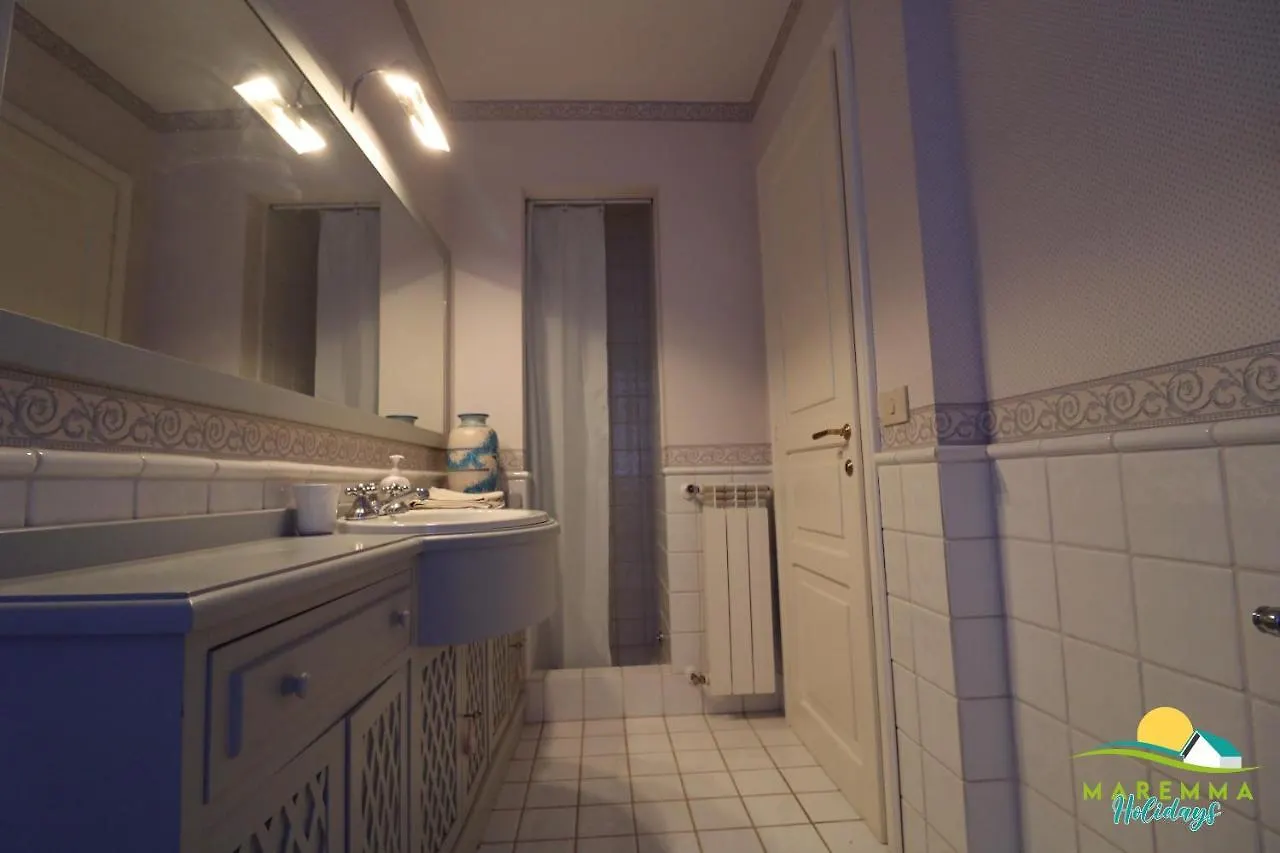 Maremma Holidays : Casa Lory Massa Marittima