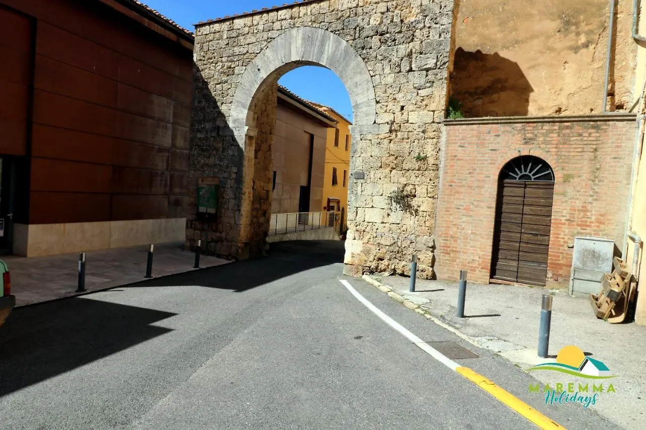 Maremma Holidays : Casa Lory Massa Marittima Italy